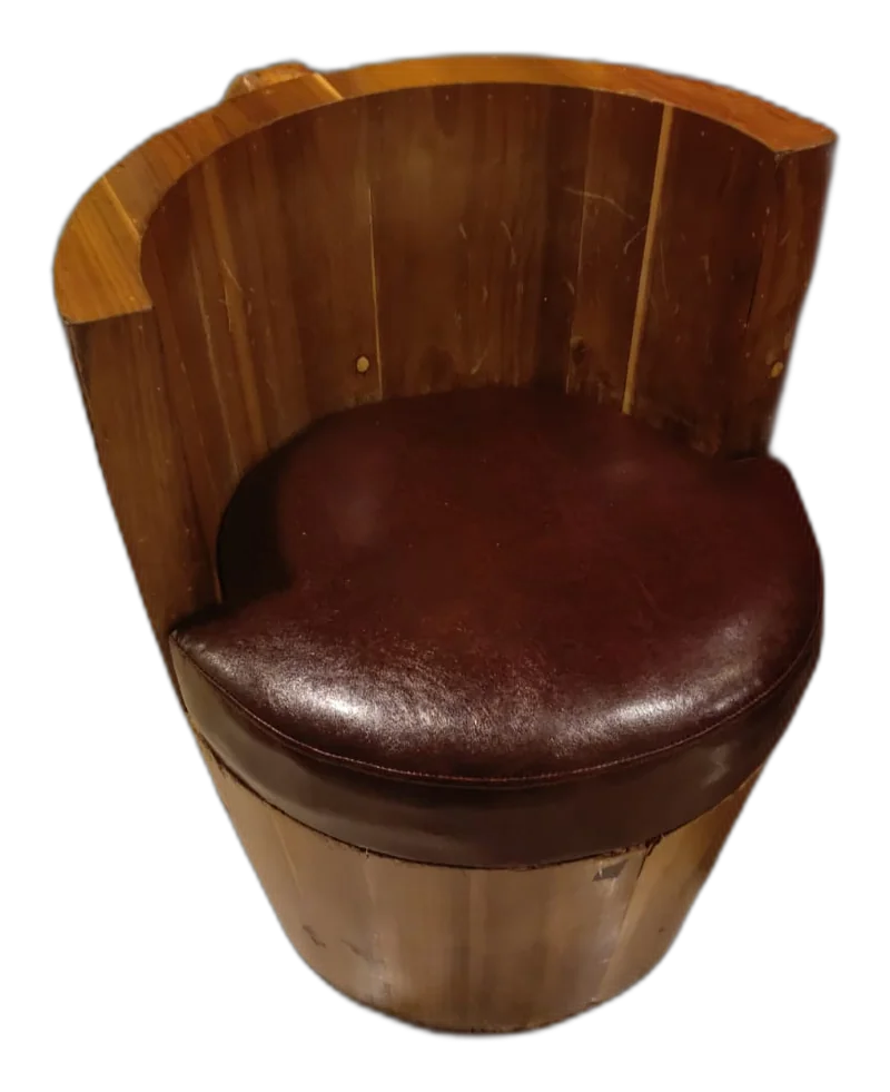Chair reupholstery service
